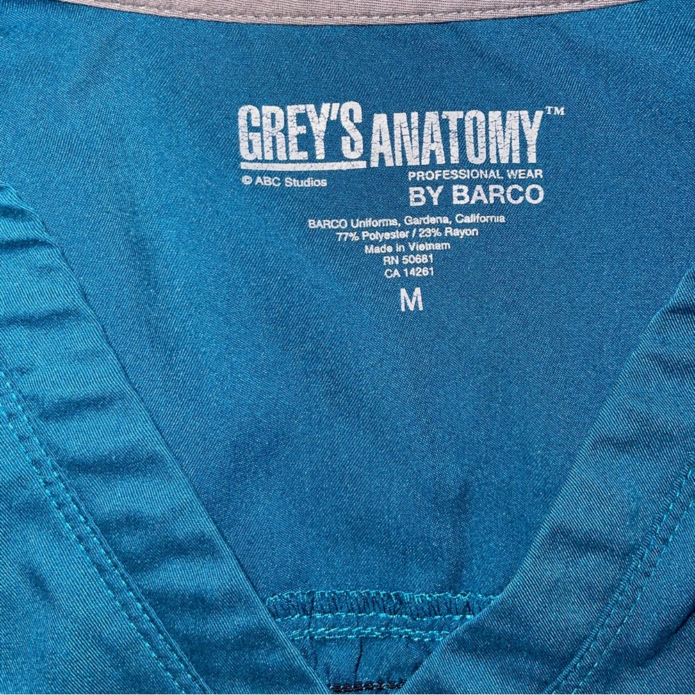 Scrub set - Picture 2 of 3